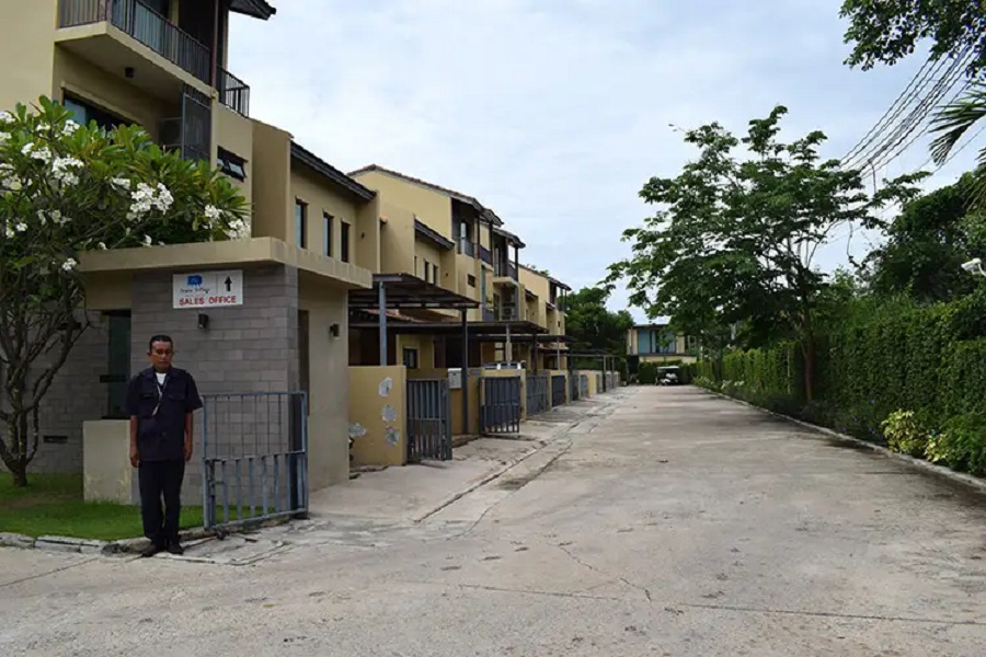 อิสสระ-วิลเลจ